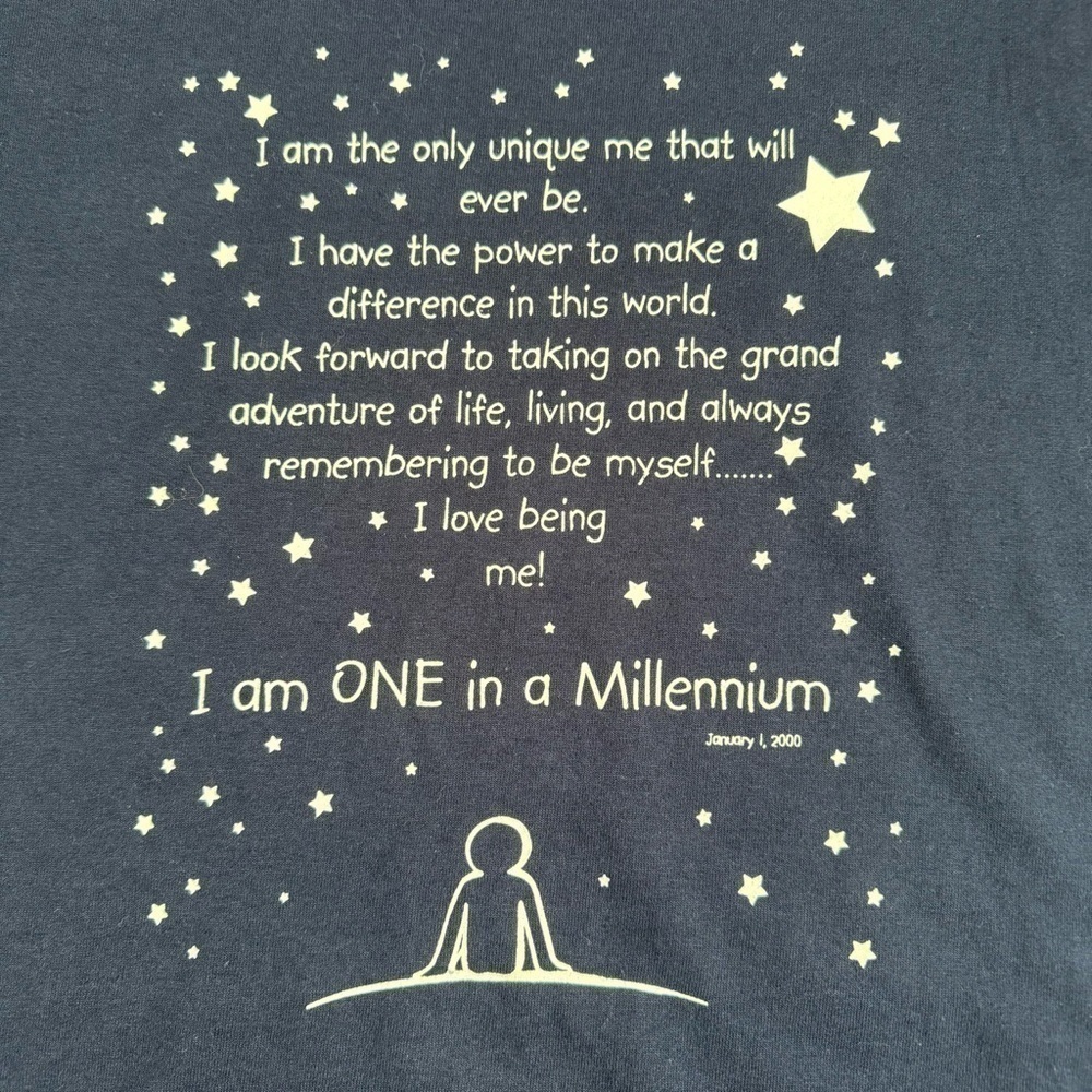 Vintage Navy blue Millenium y2k t shirt
Dated Jan 1 2000 gildan heavy tag
Mens - Picture 2 of 6